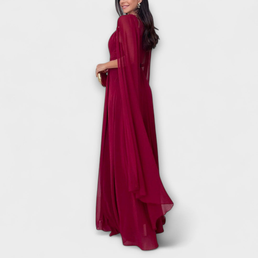 Mabel - Elegantes vestido maxi con capa y alto slit