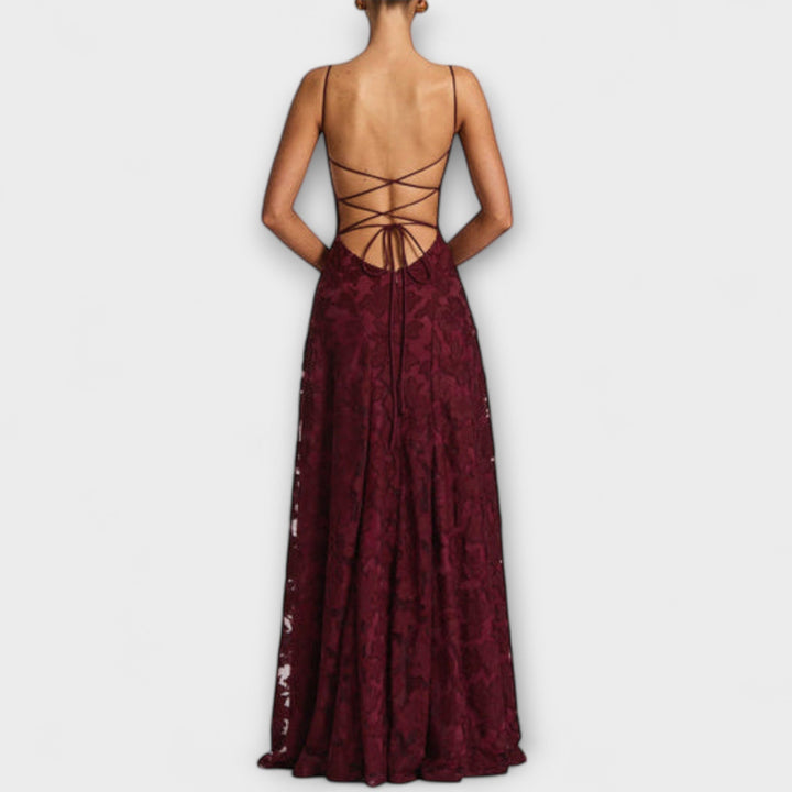 Kairi - Vestido Maxi Estiloso con Encaje Floral y Tirantes de Espagueti